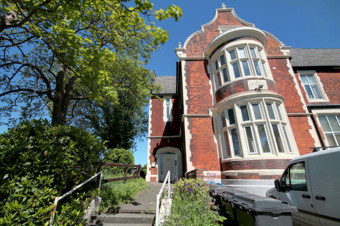 1 Bedroom Apartment To Rent In Eccles Old Road, Salford, Manchester, M6