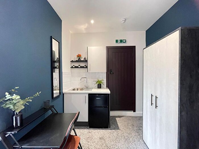 1 Bedroom Studio To Rent In Clarendon Road, Luton, Bedfordshire, LU2
