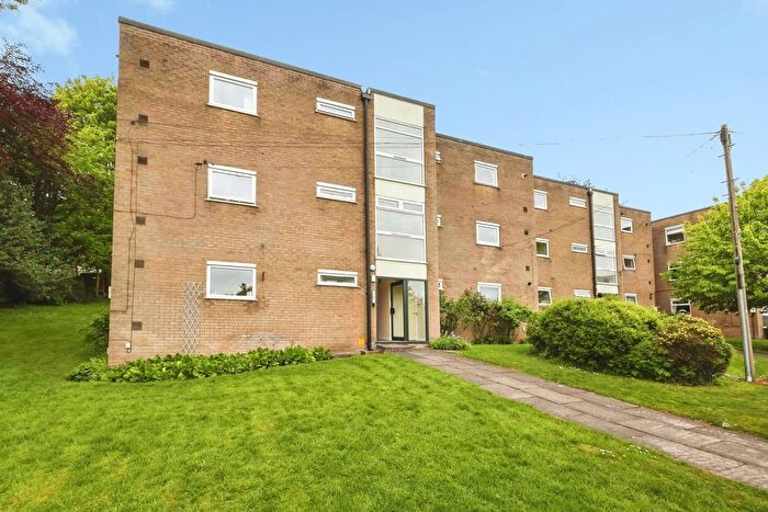 1 Bedroom Flat For Sale In Leicester Close, Smethwick, West Midlands, B67
