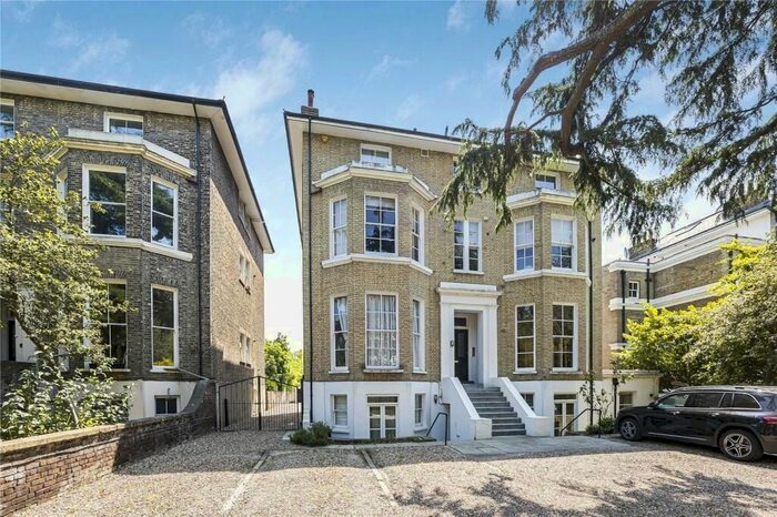 2 Bedroom Flat To Rent In St. Johns Park, London, SE3