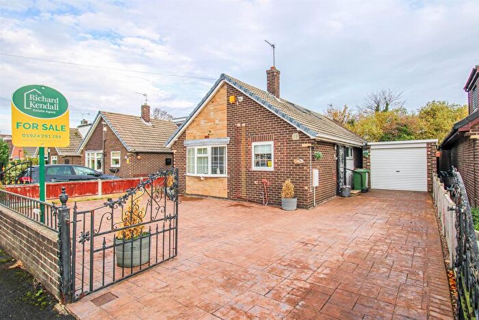 3 Bedroom Detached Bungalow For Sale In Elmwood Avenue, Walton, Wakefield, WF2