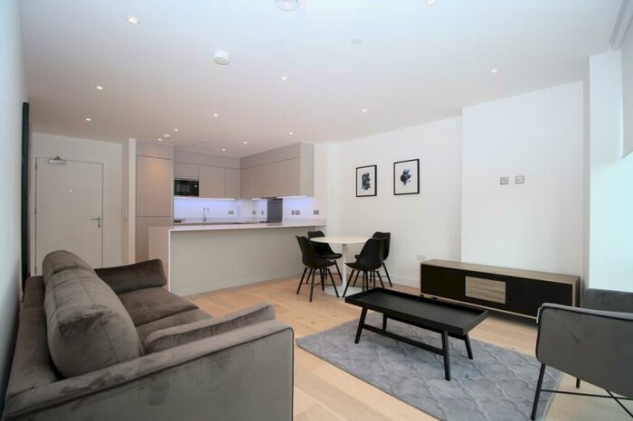 1 Bedroom Flat To Rent In Arniston Way, Blackwall Reach, Canary Wharf, London, E14