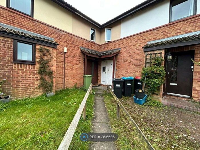 2 Bedroom Flat To Rent In Hadley Place, Bradwell Common, Milton Keynes, MK13