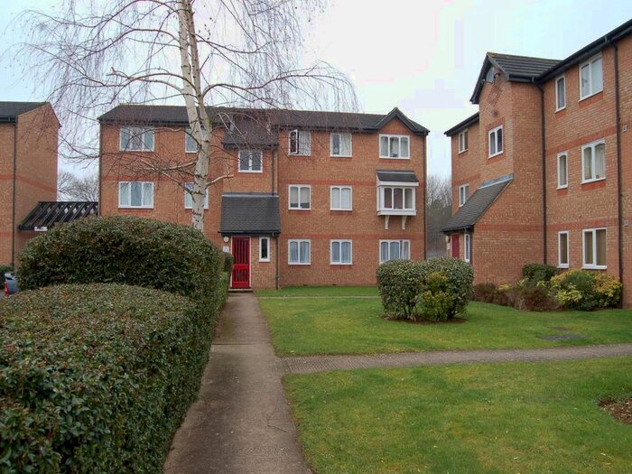 2 Bedroom Flat To Rent In Wedgewood Road, Hitchin, SG4