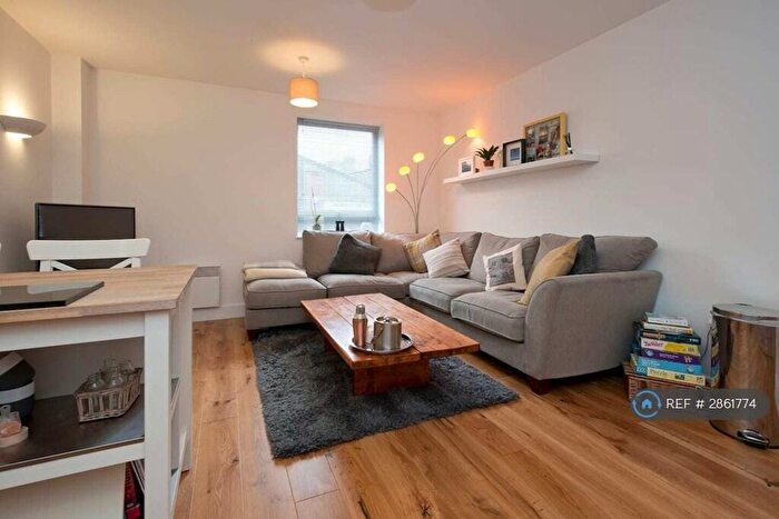 2 Bedroom Flat To Rent In Old Shoe Factory Portland Square, Bristol, BS2