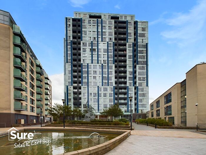 2 Bedroom Apartment To Rent In Cranstone Lodge, Cotterells, Hemel Hempstead, Hertfordshire, HP1