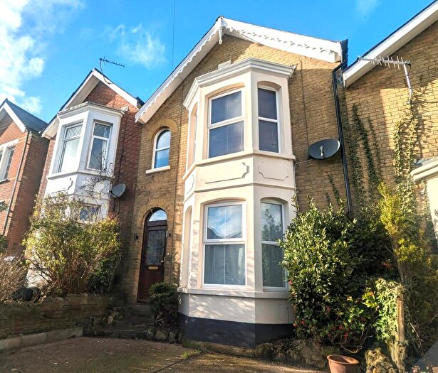 2 Bedroom Semi-Detached House To Rent In Cowes, Isle Of Wight, PO31