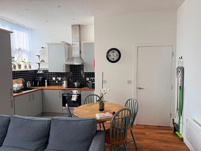 1 Bedroom Flat To Rent In Brook Court, Ripple Road Barking, IG11