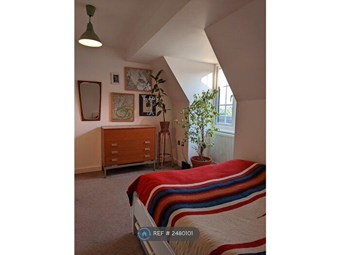 1 Bedroom Flat To Rent In Petworth House, London, SE22