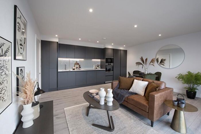 2 Bedroom Flat To Rent In The Courtyard Circus Street, BN2