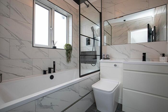 3 Bedroom Terraced House For Sale In Caeglas Avenue, Rumney, CF3