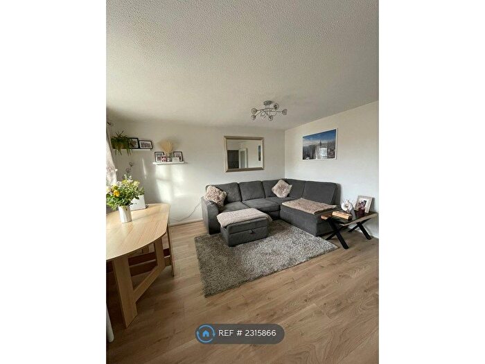 1 Bedroom Flat To Rent In Gardyne Mews, Tonbridge, TN9