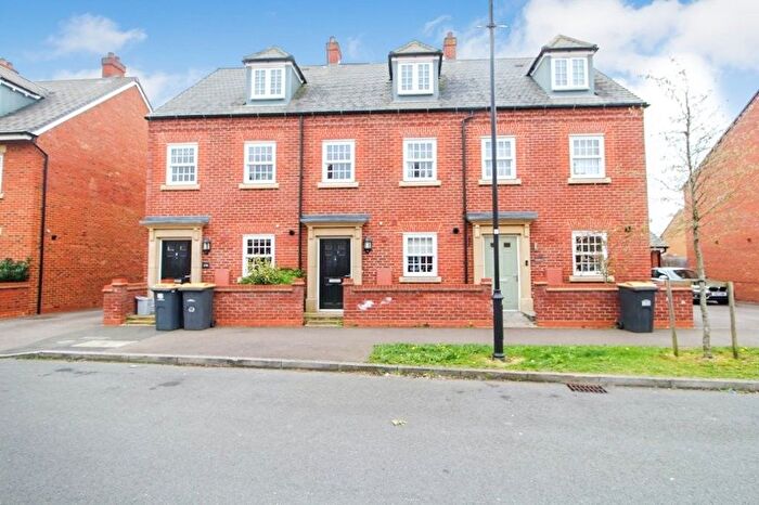 3 Bedroom Terraced House For Sale In Wilkinson Road, Kempston, Bedford, MK42