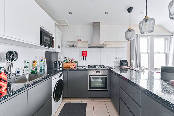 1 Bedroom Flat For Sale In Leigham Court Road, Streatham Hill, London, SW16