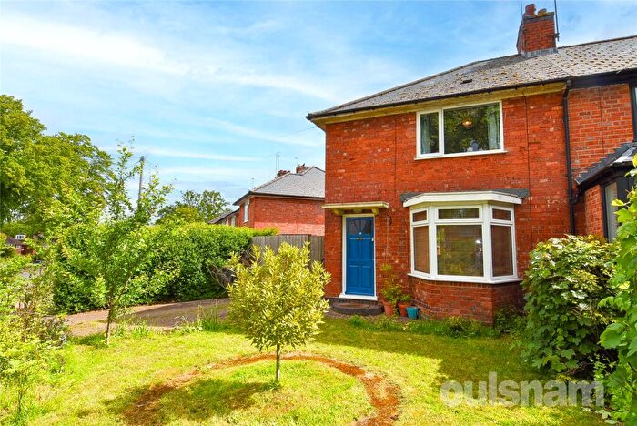 3 Bedroom End Of Terrace House For Sale In Pineapple Road, Stirchley, Birmingham, West Midlands, B30