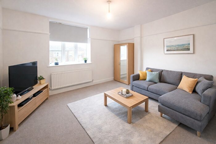 2 Bedroom Apartment To Rent In Classic Mansions, London, E9