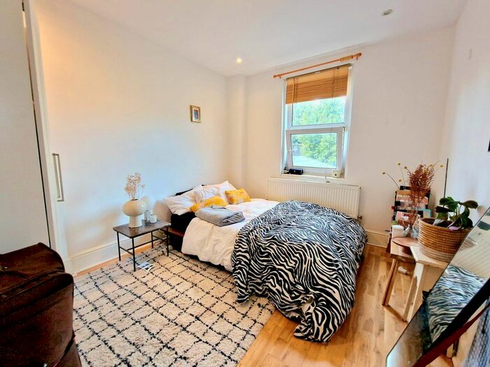 2 Bedroom Flat To Rent In Freegrove Road, London, N7