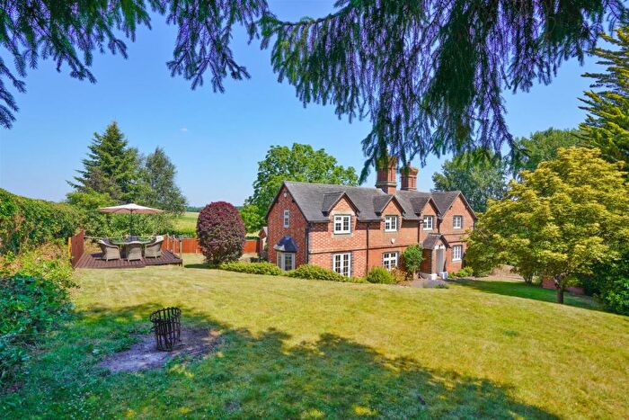 3 Bedroom Cottage For Sale In Coventry Road, Stoneleigh, Coventry, CV8