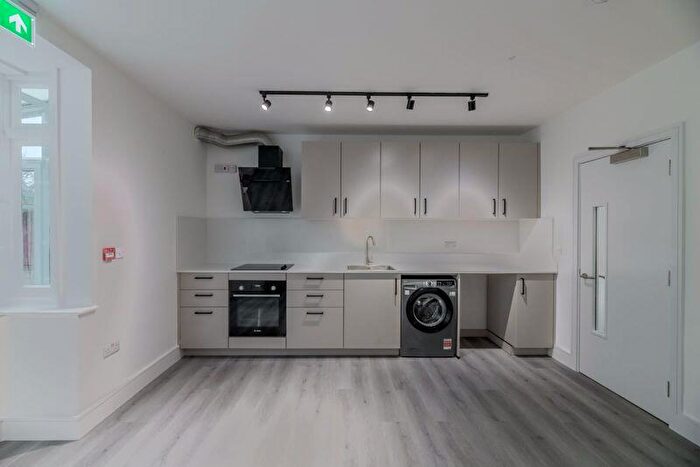 Studio To Rent In Great Cambridge Road, Waltham Cross, EN8