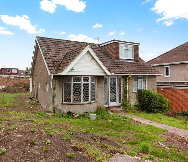 3 Bedroom Detached Bungalow For Sale In Sanyhils Avenue, Brighton, East Sussex, BN1