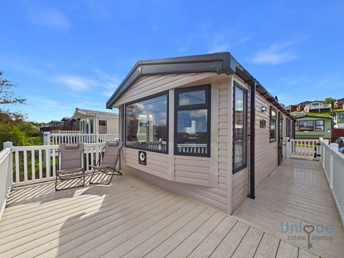 3 Bedroom Mobile/park Home For Sale In Todber Caravan Park, Burnley Road, Clitheroe, BB7