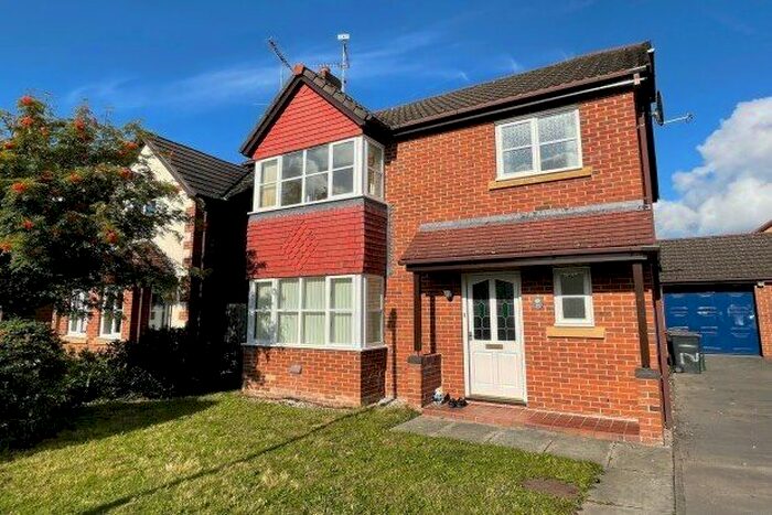 3 Bedroom Property To Rent In Rhodfa Mynydd, Mold, CH7