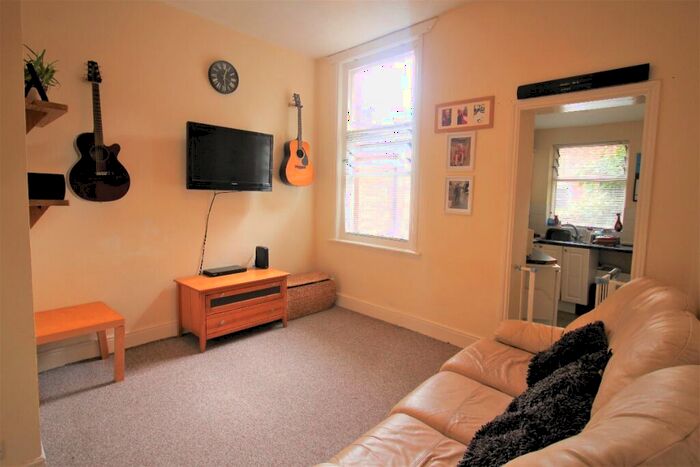 1 Bedroom Flat For Sale In Grove Road South, Southsea, Portsmouth, PO5