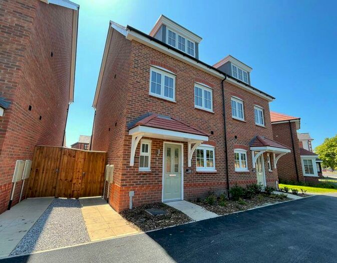 4 Bedroom Semi-Detached House To Rent In George Jackson Avenue, Holmes Chapel, CW4