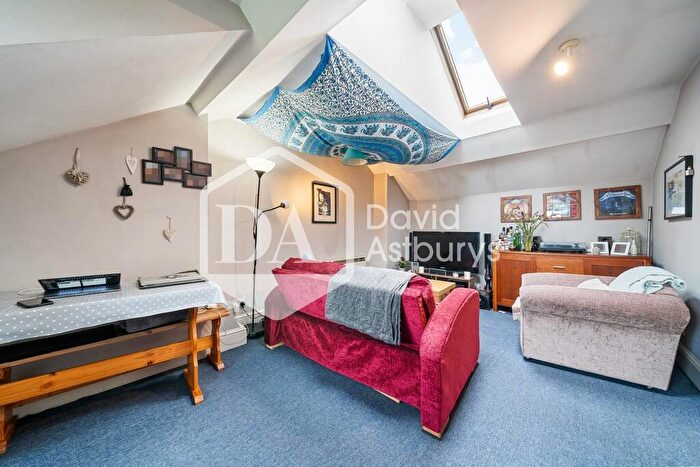 1 Bedroom Flat To Rent In Camden Road, Holloway, London, N7