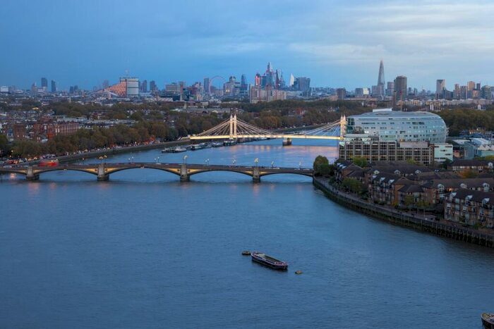 4 Bedroom Apartment To Rent In Tower West - Chelsea Waterfront, SW10
