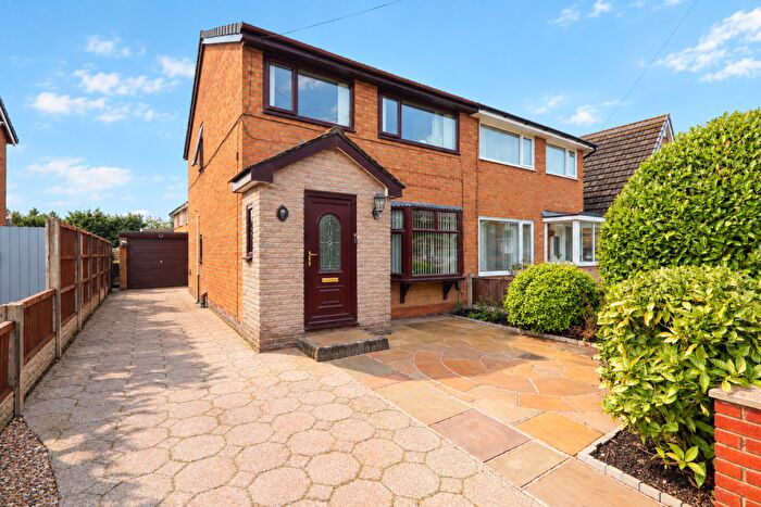 3 Bedroom Semi Detached House For Sale In Central Avenue, Wesham, Preston, PR4