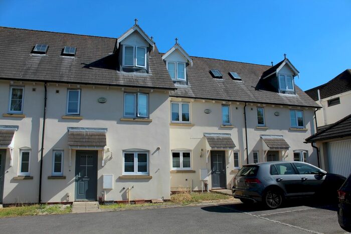 3 Bedroom Semi-Detached House To Rent In Castanum Court, Cheltenham, GL51