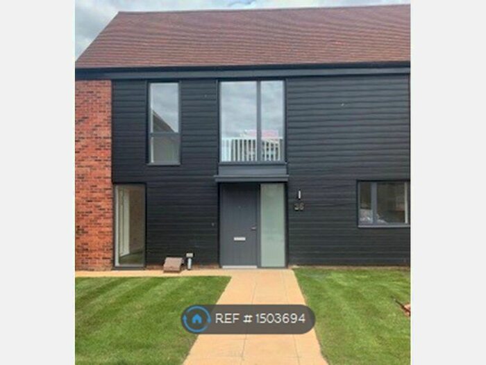 3 Bedroom Semi-Detached House To Rent In St Andrews Drive, Chelmsford, CM3