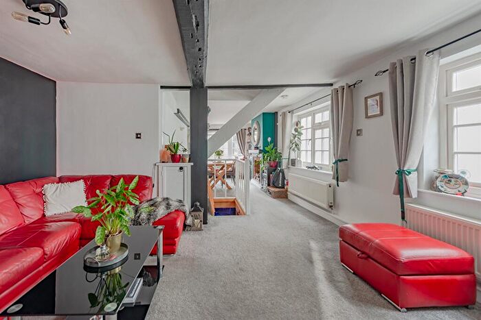 2 Bedroom End Of Terrace House For Sale In High Street, Nutfield, Redhill, RH1