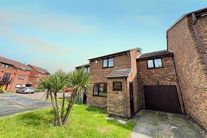 3 Bedroom Terraced House To Rent In The Friary, Lenton, NG7