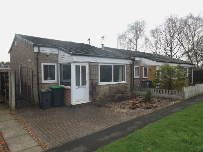 2 Bedroom Bungalow To Rent In Field Avenue, Hucknall, NG15