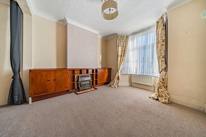 3 Bedroom Terraced House For Sale In Laleham Road, London, SE6