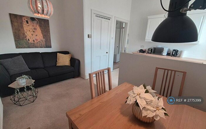 2 Bedroom Flat To Rent In Duff Street, Edinburgh, EH11