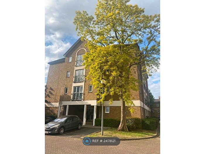 1 Bedroom Flat To Rent In Highbridge Court, London, SE14