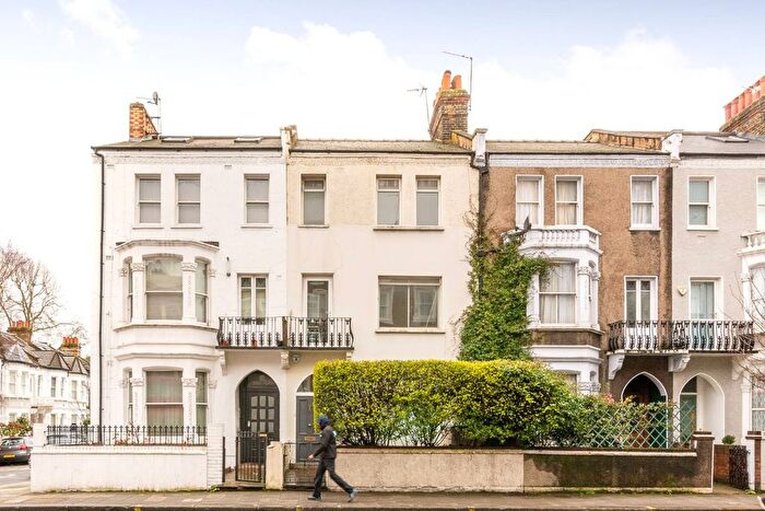 4 Bedroom Property To Rent In Harwood Road, Fulham Broadway, London, SW6