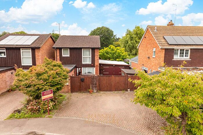 3 Bedroom Detached House For Sale In Kitsmead, Copthorne, RH10