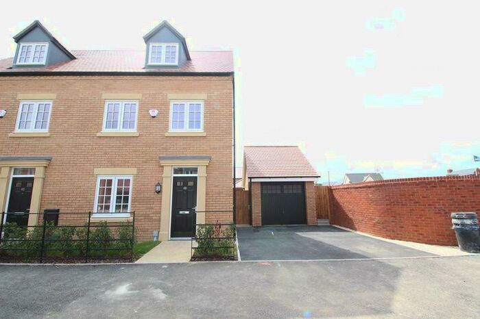 4 Bedroom Property To Rent In Meadow Road, Wixams, MK45