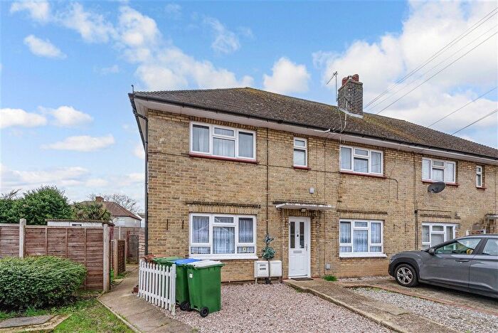 2 Bedroom Maisonette For Sale In St. John's Road, Welling, Kent, DA16