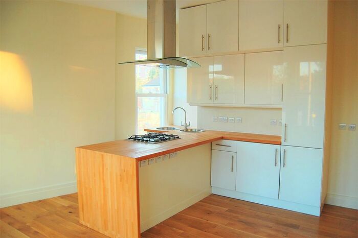 1 Bedroom Flat To Rent In Coombe Road, Norbiton, Kingston Upon Thames KT2