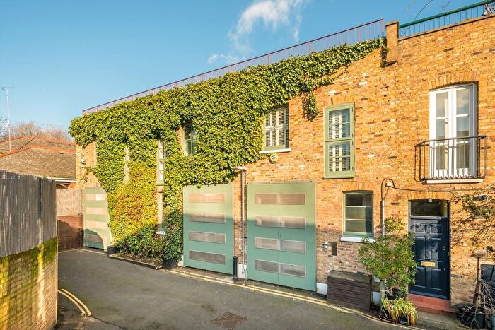 3 Bedroom Property To Rent In Ansleigh Place, London, W11