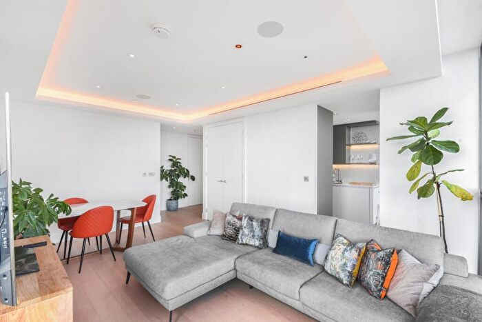 1 Bedroom Apartment To Rent In Carrara Tower, London, EC1V