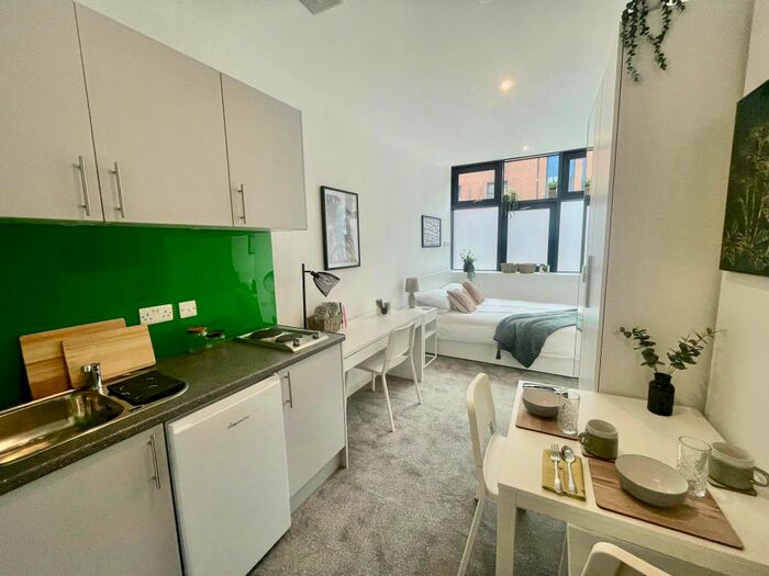 Studio To Rent In London Road, Kingston Upon Thames, KT2