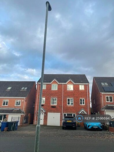 4 Bedroom Semi-Detached House To Rent In Galingale View, Newcastle Under Lyme, ST5