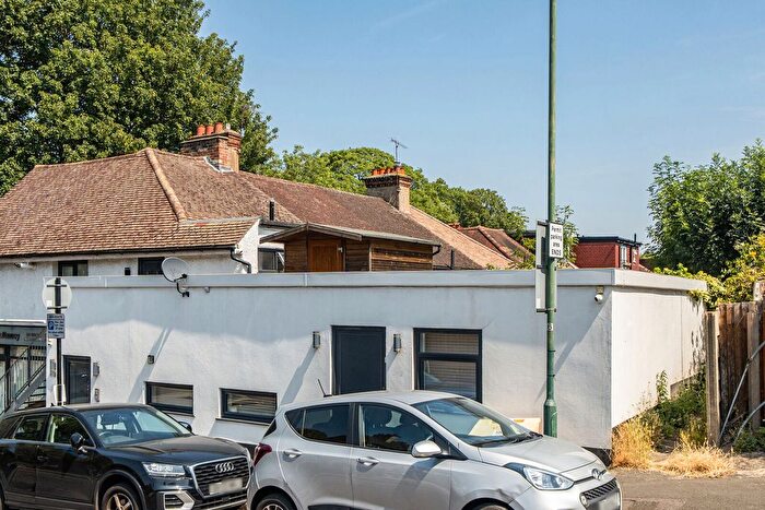 1 Bedroom Flat To Rent In Pound Street, Carshalton, Carshalton, SM5