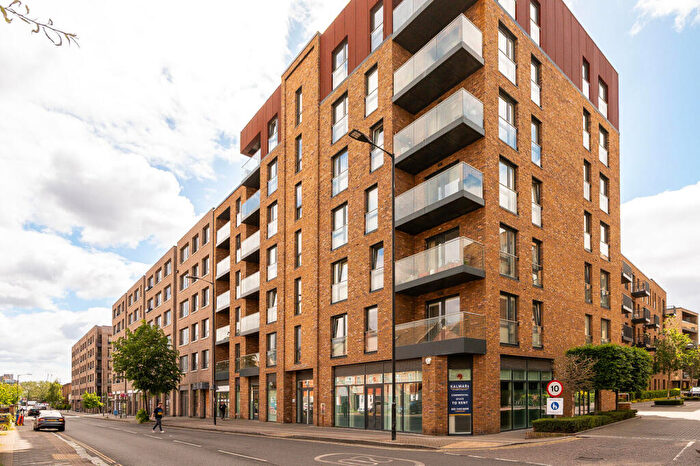 3 Bedroom Flat For Sale In Plough Way, Canada Water, London, SE16